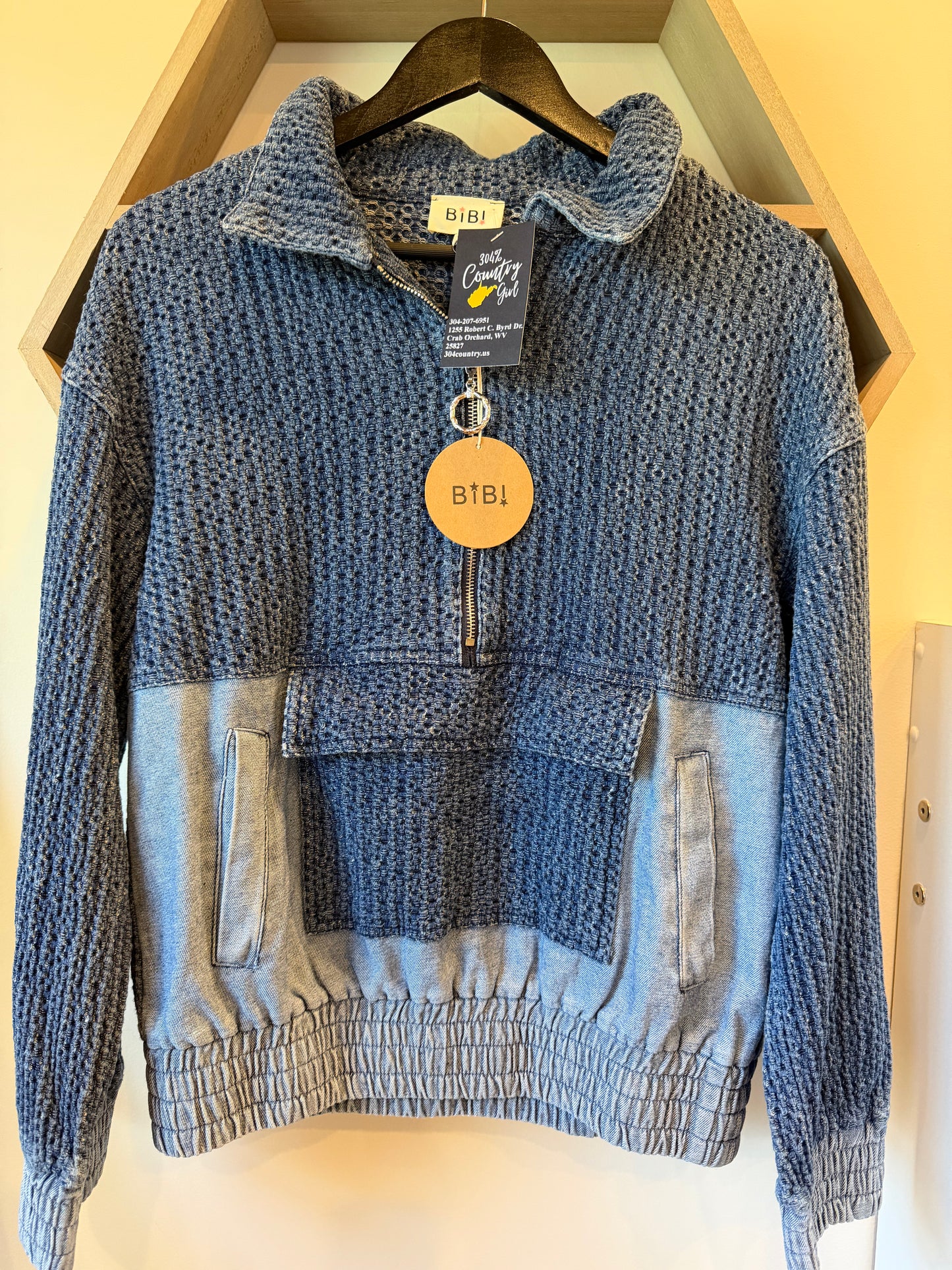 New Boutique Bibi Pullover size small