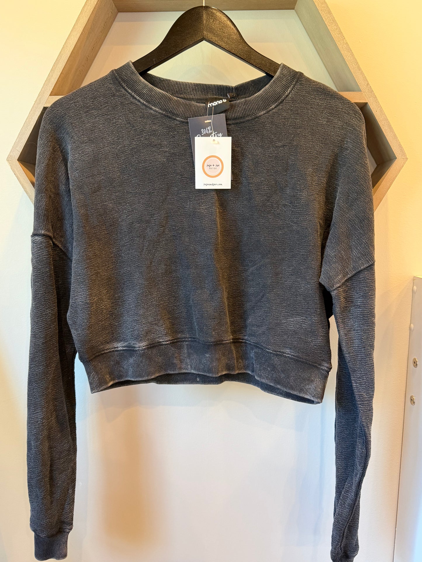 New Boutique Mono B Cropped top size S