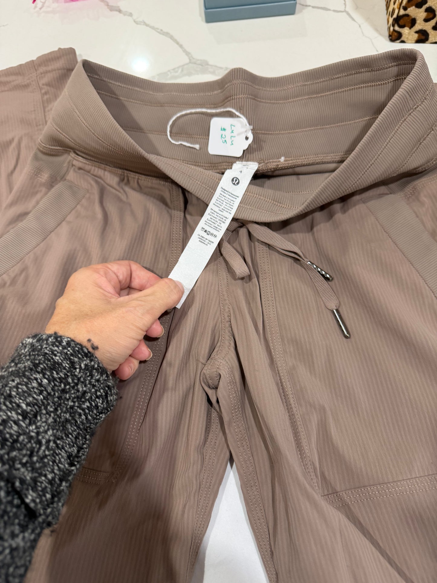 Lululemon Pants size 4