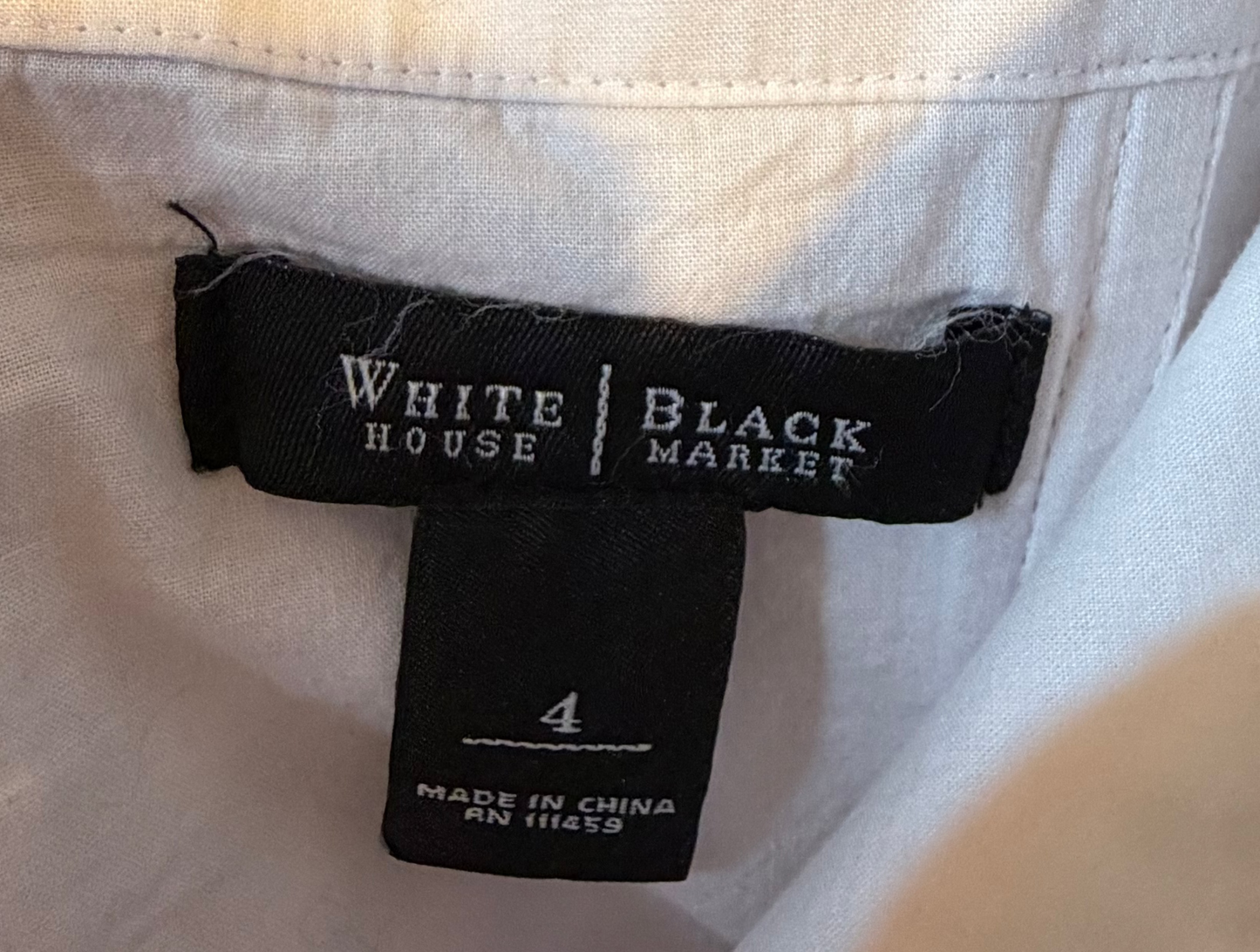 Preowned White House Black Market Dress NEW Condition Size 4