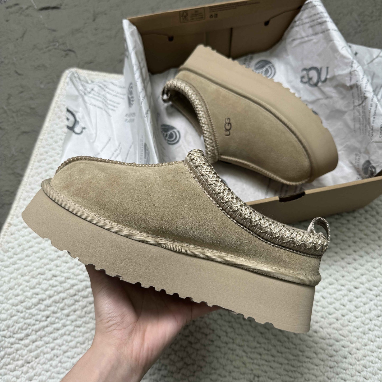 UGG Platforms NO BOX