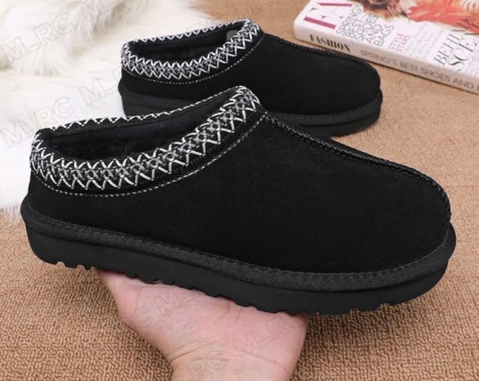UGG TAZ