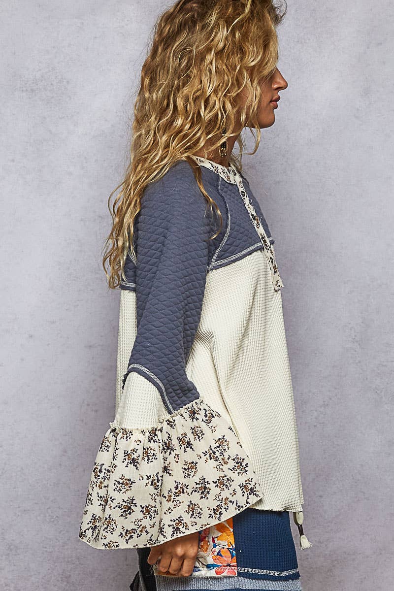 Round neck quilting patch print gauze ruffle solid knit top: NAVY/NATURAL / M