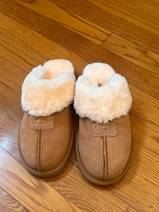 UGGS size 8