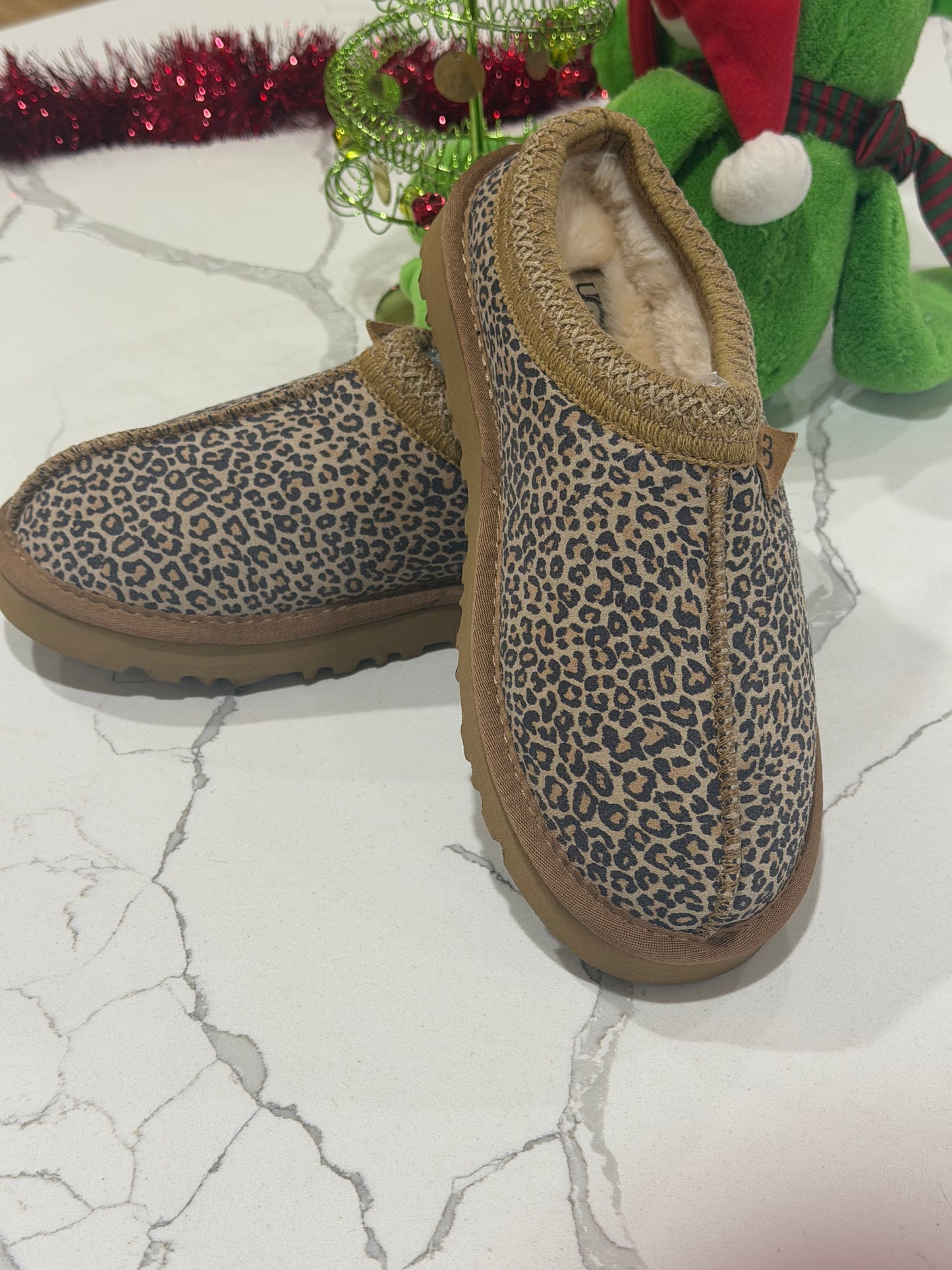 New Leopard Print UGGS size 39 (size fits more like a 7)