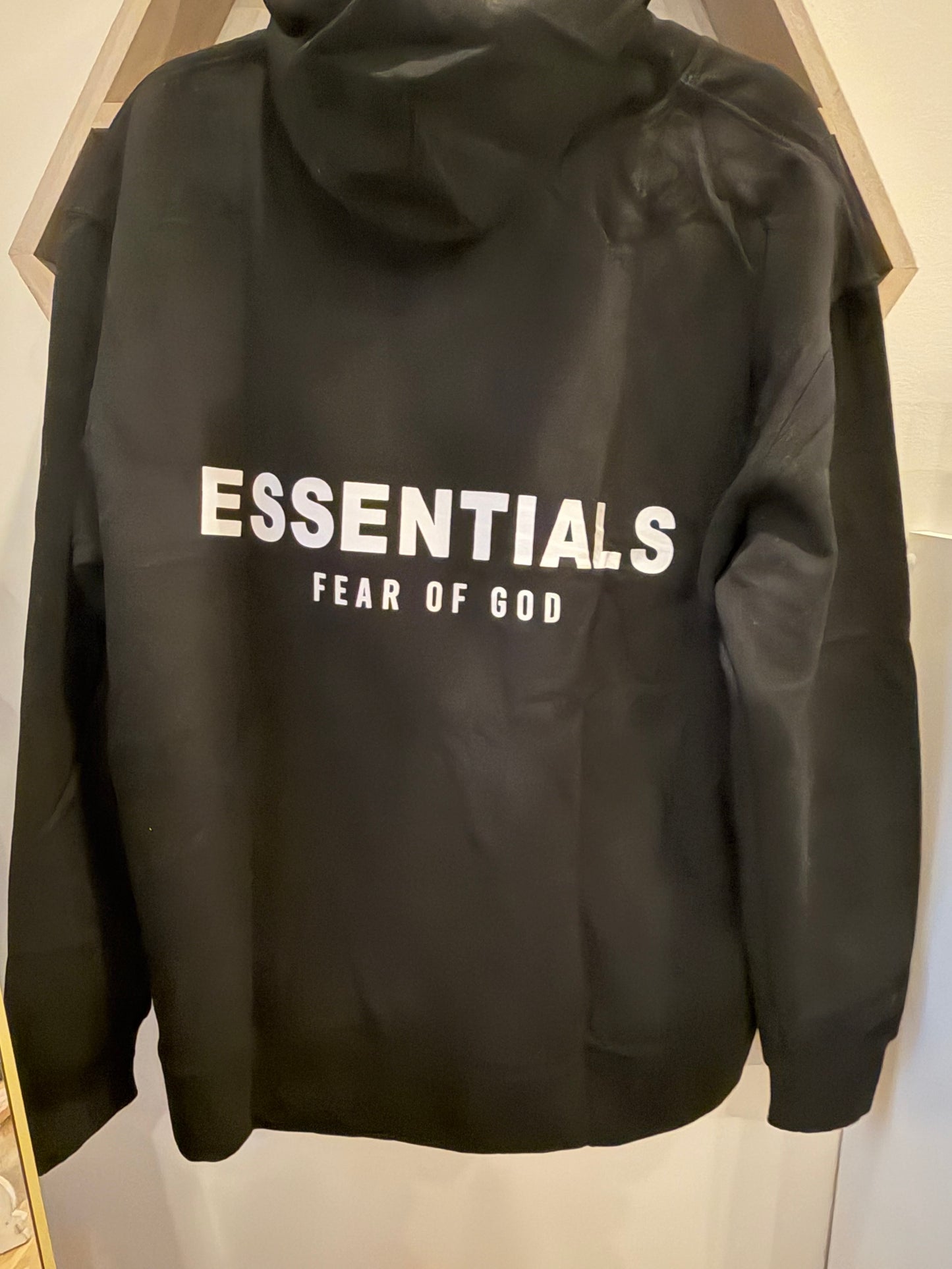 Essentials men’s Hoodie size XL NEW