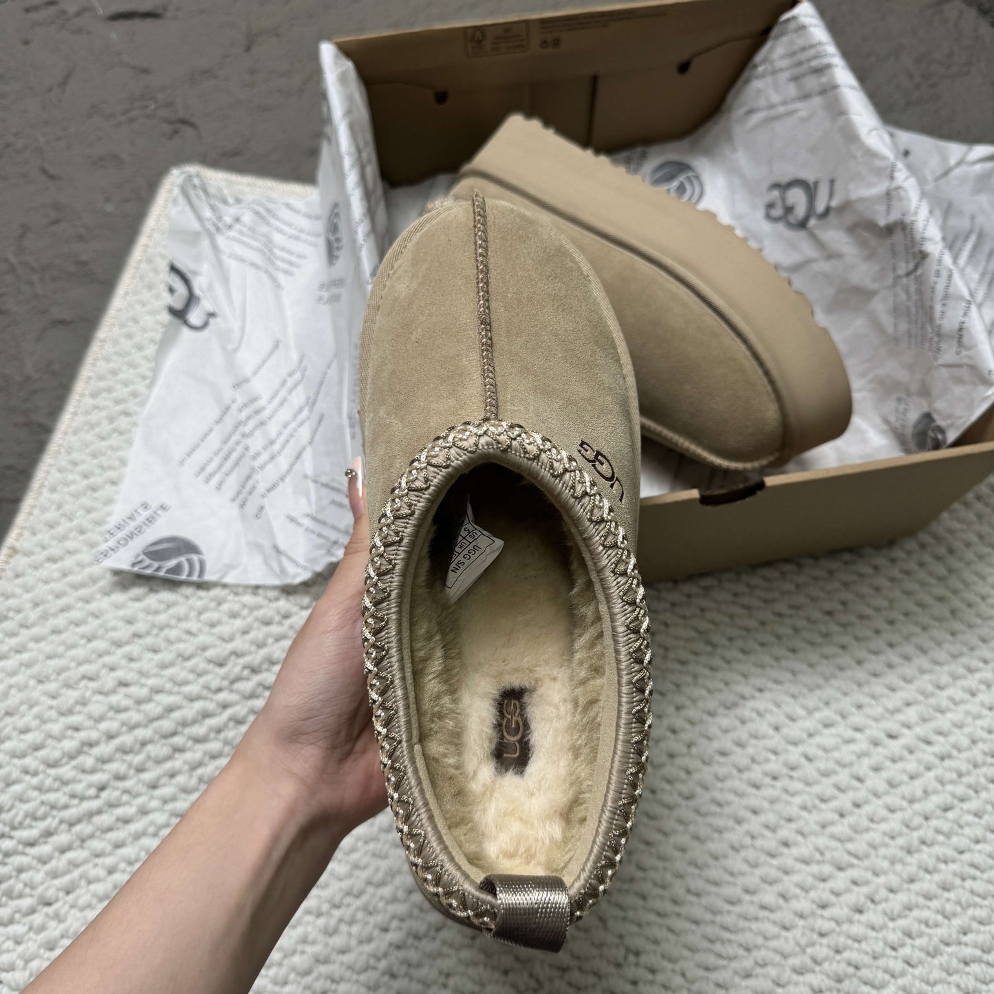 New Uggs Size 42 No box