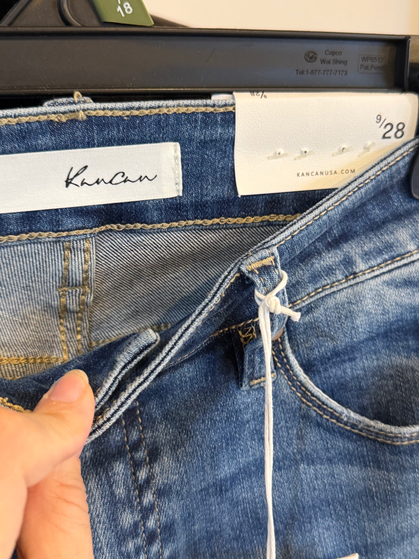 New Kancan Jeans size 9 MidRise Leopard Print