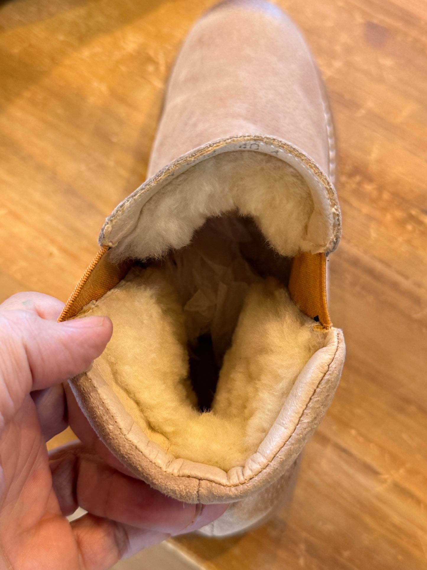 UGGs size 7