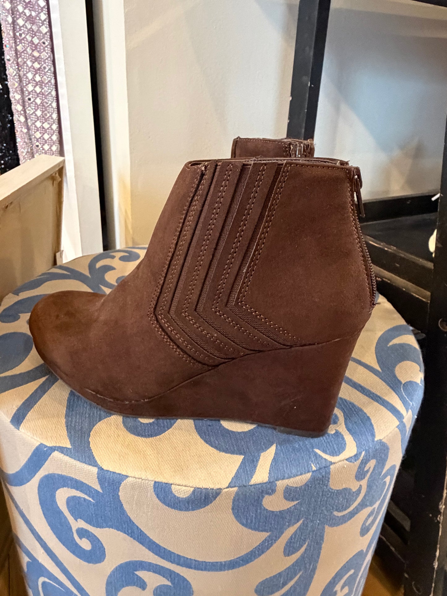 New gorgeous booties 7.5