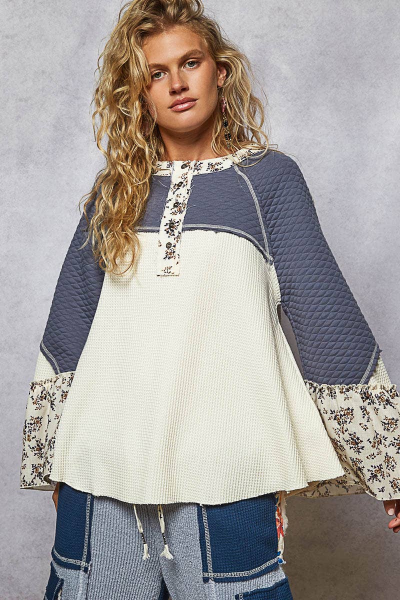Round neck quilting patch print gauze ruffle solid knit top: NAVY/NATURAL / M