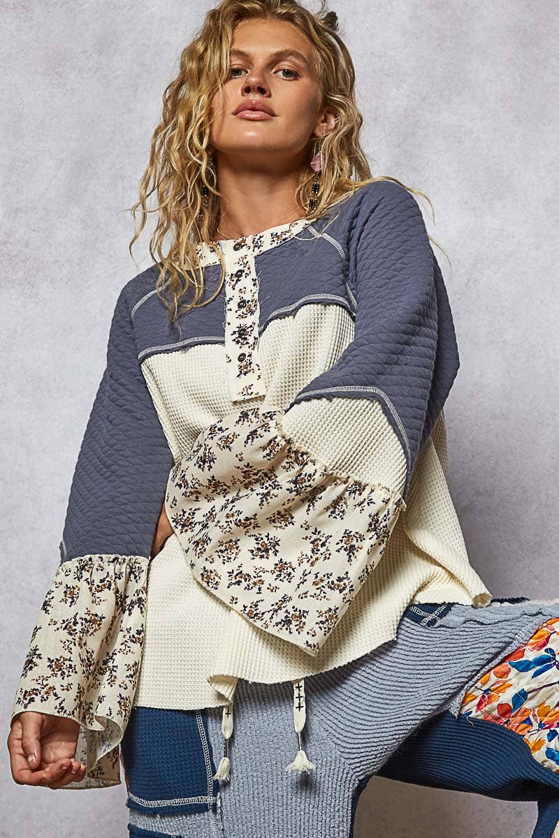 Round neck quilting patch print gauze ruffle solid knit top: NAVY/NATURAL / L