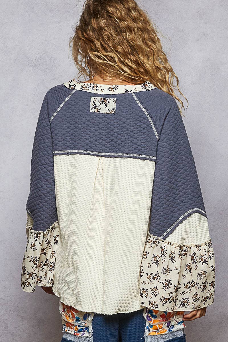 Round neck quilting patch print gauze ruffle solid knit top: NAVY/NATURAL / M
